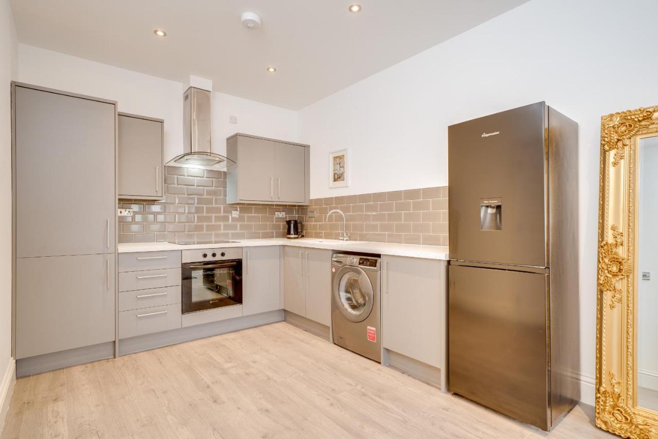 Town House Apartments Wakefield Dış mekan fotoğraf
