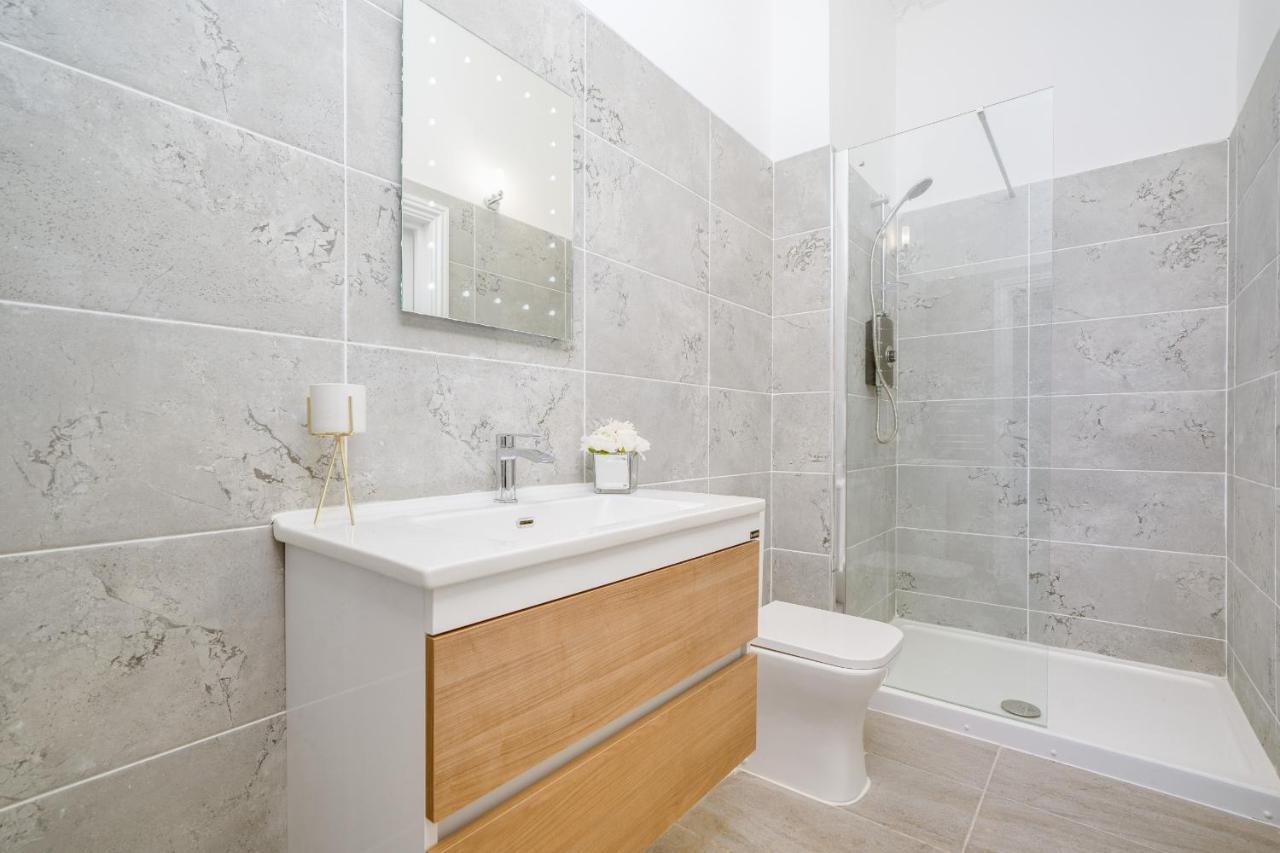 Town House Apartments Wakefield Dış mekan fotoğraf